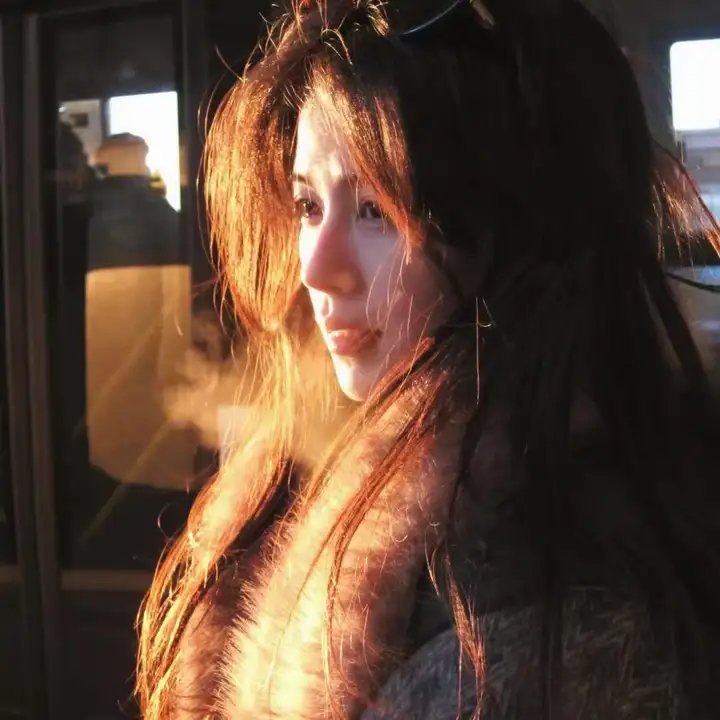 红色尾翼